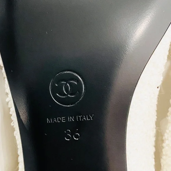 CHANEL Tweed and Patent Calfskin Mary Janes, White/Black - Retail $1350, NIB - Picture 9 of 10